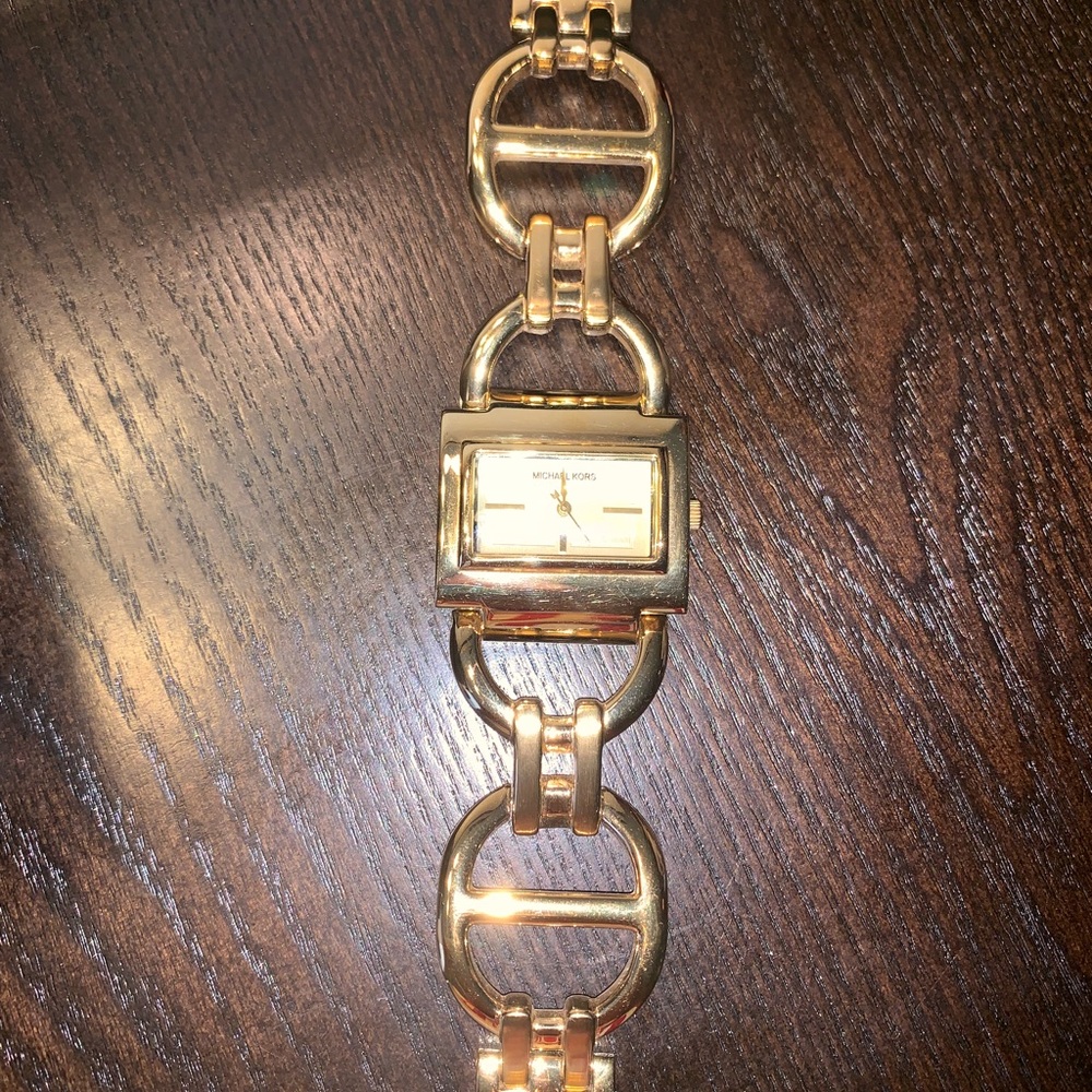 Gold Michael Kors watch - Picture 4 of 7